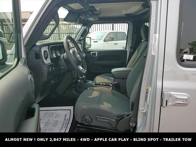 Photo of 2024 Silver Zynith Clearcoat Jeep Wrangler