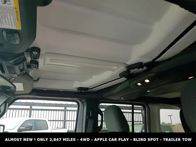 Photo of 2024 Silver Zynith Clearcoat Jeep Wrangler