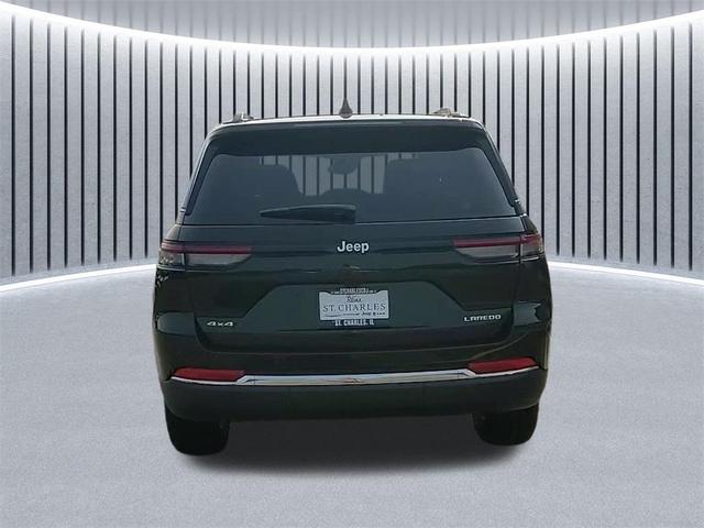 Photo of 2025 Diamond Black Crystal Pearlcoat Jeep Grand Cherokee