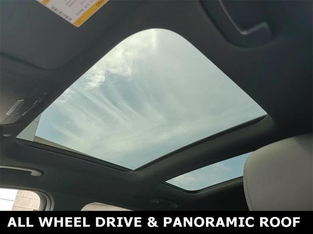 Photo of 2022 White Mercedes-Benz GLC 300