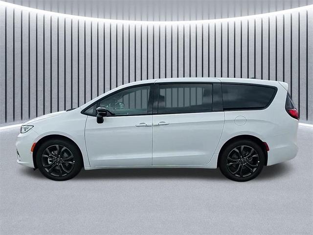 Photo of 2026 Pw7 Chrysler Pacifica
