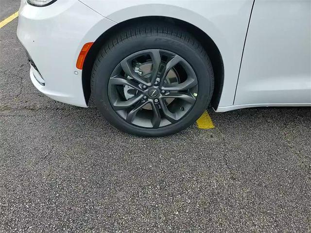 Photo of 2026 Pw7 Chrysler Pacifica