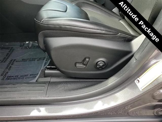 Photo of 2021 Granite Crystal Metallic Clearcoat Jeep Cherokee