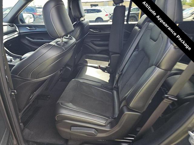 Photo of 2024 Baltic Gray Metallic Clearcoat Jeep Grand Cherokee L