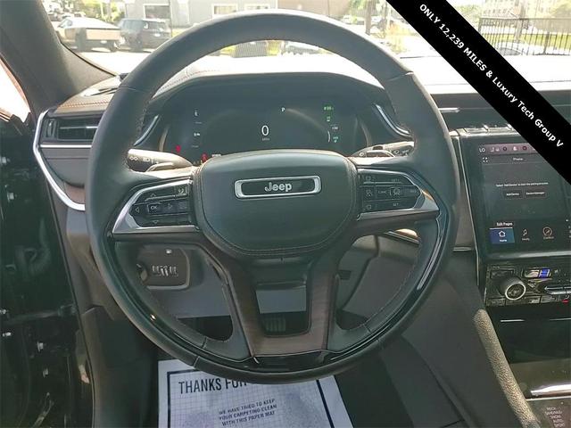 Photo of 2022 Diamond Black Crystal Pearlcoat Jeep Grand Cherokee 4xe
