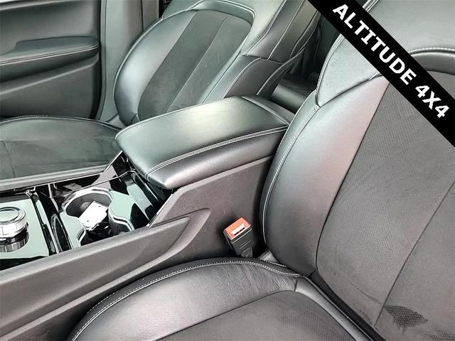 Photo of 2022 Bright White Clearcoat Jeep Grand Cherokee