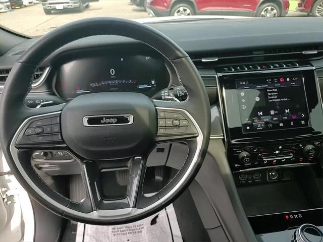 Photo of 2022 Bright White Clearcoat Jeep Grand Cherokee