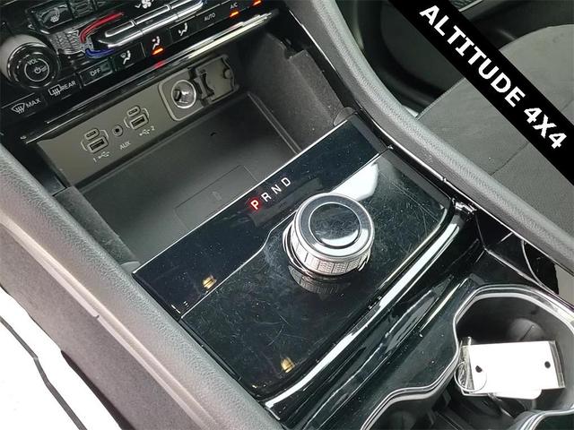 Photo of 2022 Bright White Clearcoat Jeep Grand Cherokee