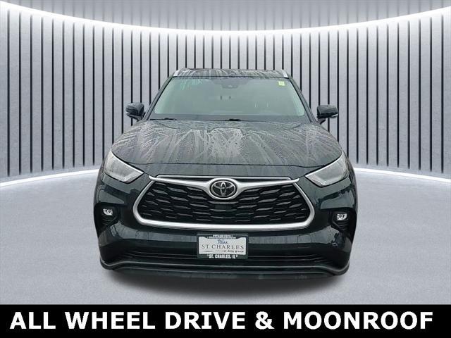 Photo of 2021 Midnight Black Metallic Toyota Highlander