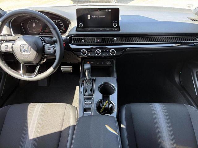 Photo of 2025 Platinum White Pearl Honda Civic