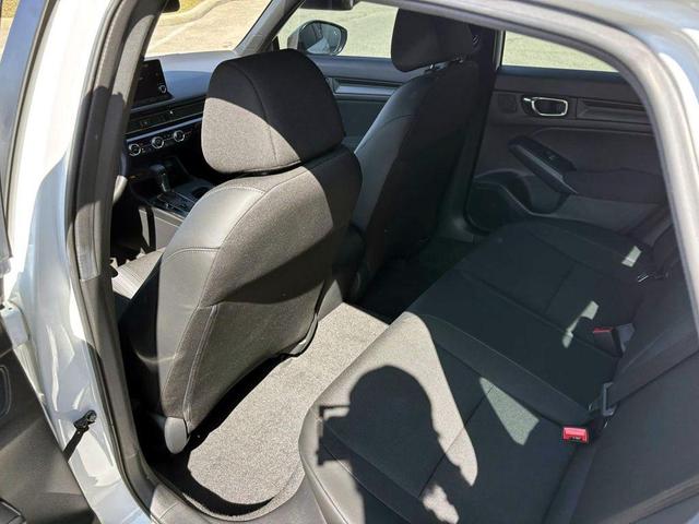 Photo of 2025 Platinum White Pearl Honda Civic