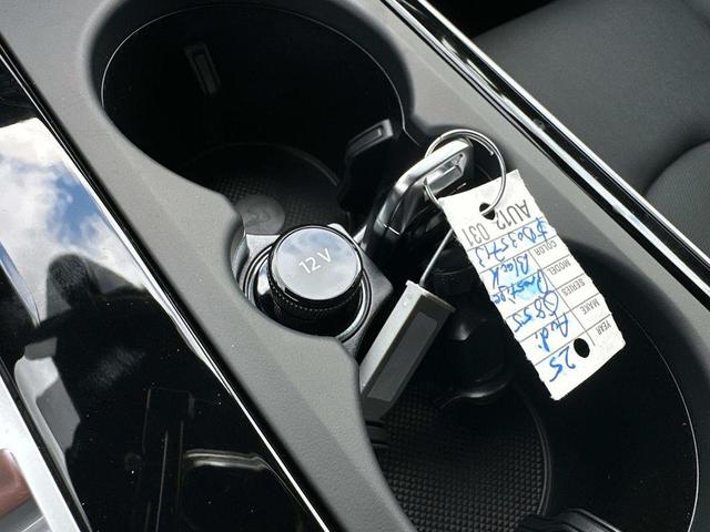 Photo of 2025 Mythos Black Metallic Audi Q8