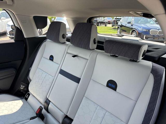 Photo of 2025 Nanuq White Metallic MINI Countryman