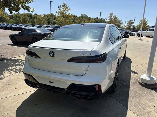 Photo of 2026 Alpine White BMW 760