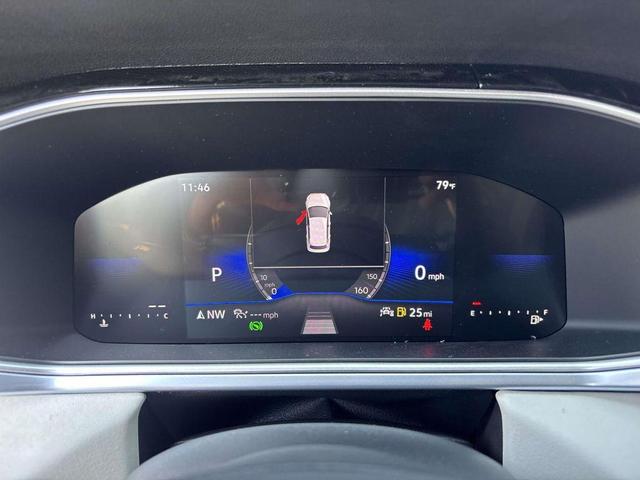 Photo of 2025 Gray Volkswagen Taos