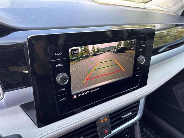 Photo of 2025 Gray Volkswagen Taos