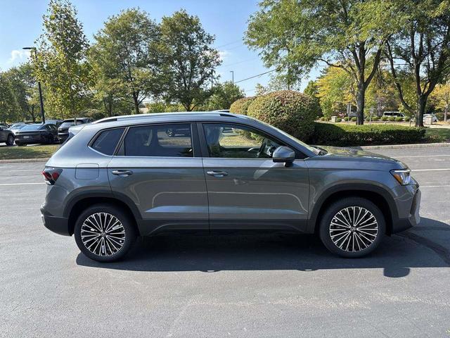 Photo of 2025 Gray Volkswagen Taos