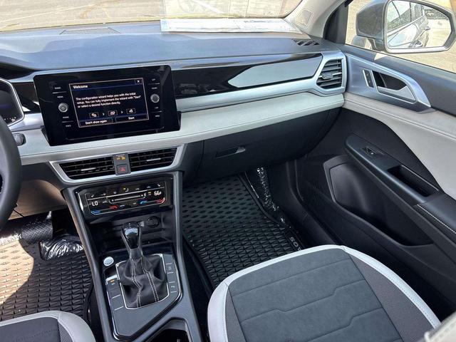 Photo of 2025 Gray Volkswagen Taos