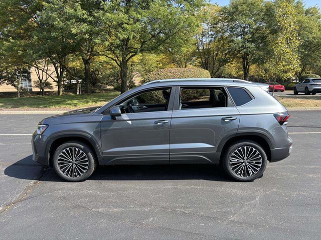 Photo of 2025 Gray Volkswagen Taos