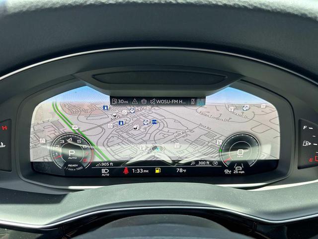 Photo of 2025 Glacier White Audi Q7