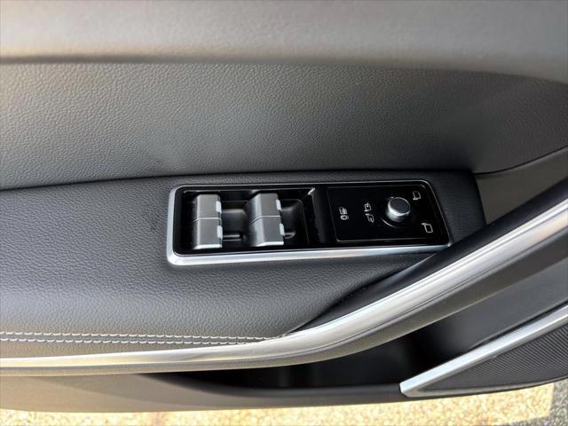 Photo of 2025 Santorini Black Metallic Jaguar F-PACE