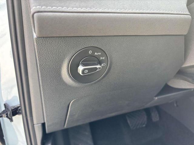 Photo of 2025 Monument Gray w/Deep Black Roof Volkswagen Taos