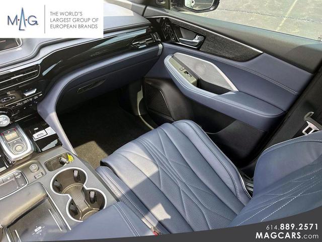 Photo of 2024 Lunar Silver Metallic Acura MDX