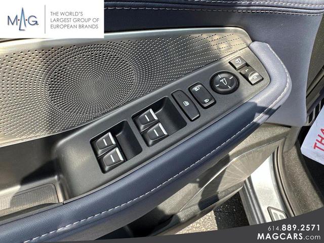 Photo of 2024 Lunar Silver Metallic Acura MDX