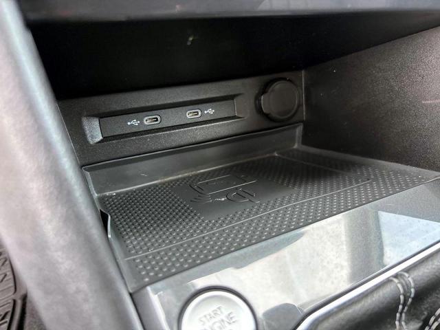 Photo of 2022 Pure White Volkswagen Tiguan