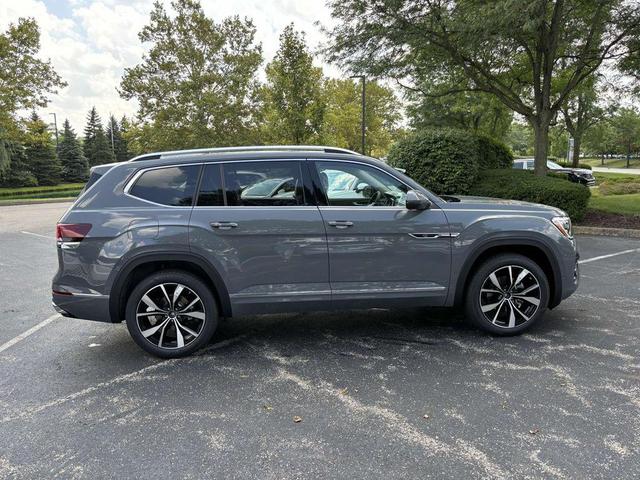 Photo of 2026 Pure Gray Volkswagen Atlas