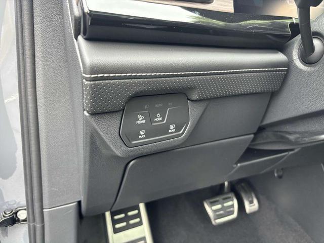 Photo of 2026 Pure Gray Volkswagen Atlas