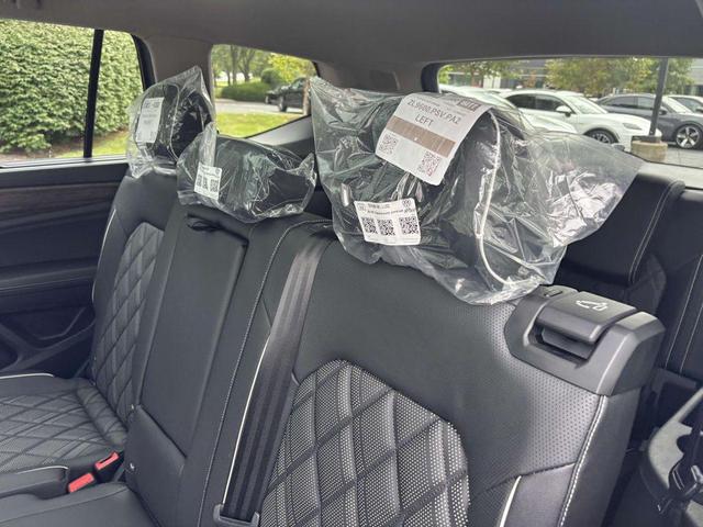 Photo of 2026 Pure Gray Volkswagen Atlas