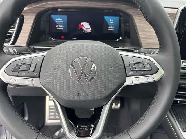 Photo of 2026 Pure Gray Volkswagen Atlas