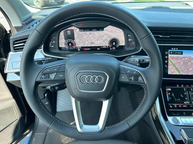 Photo of 2025 Mythos Black Metallic Audi Q7