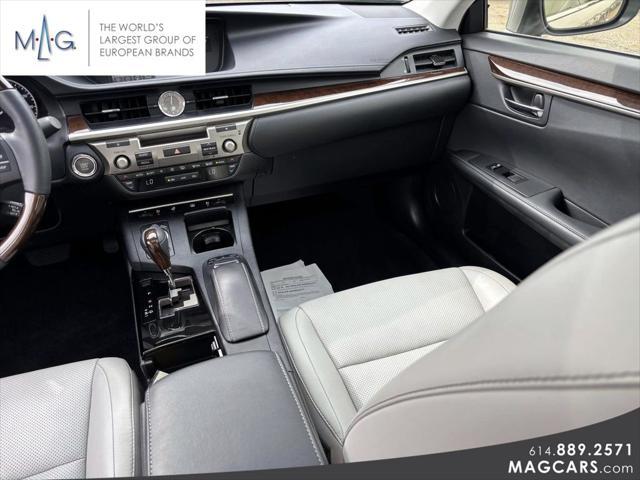 Photo of 2015 Ultra White Lexus ES 350