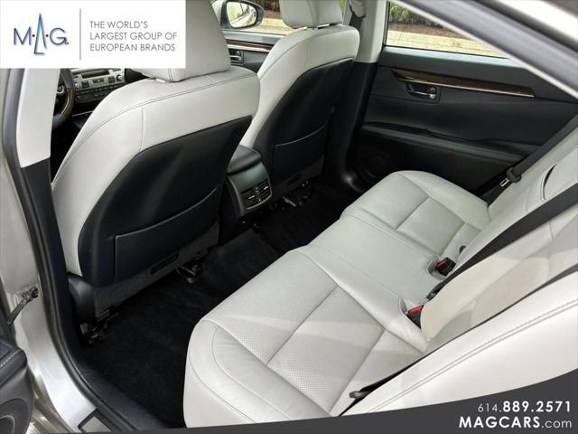 Photo of 2015 Ultra White Lexus ES 350