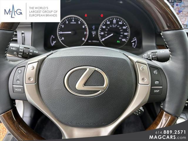 Photo of 2015 Ultra White Lexus ES 350