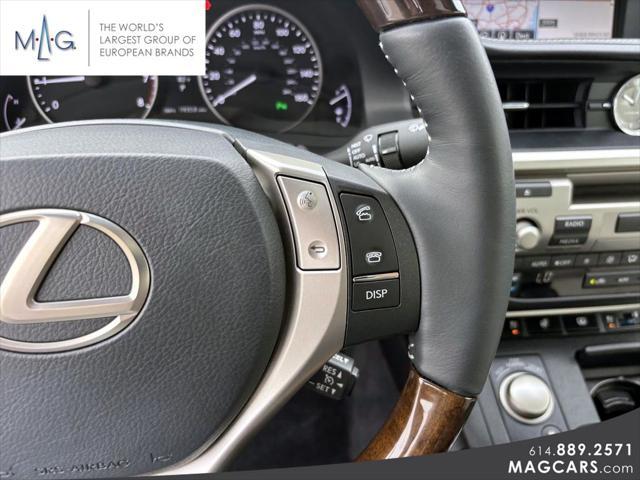 Photo of 2015 Ultra White Lexus ES 350