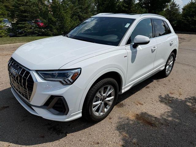 Photo of 2025 Arkona White Audi Q3