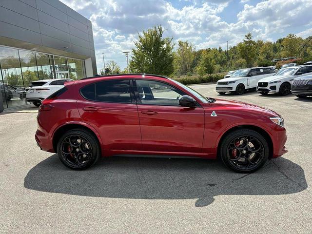 Photo of 2022 Rosso Etna Alfa Romeo Stelvio