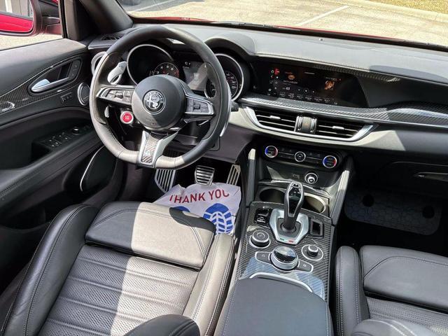 Photo of 2022 Rosso Etna Alfa Romeo Stelvio