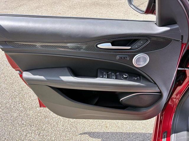 Photo of 2022 Rosso Etna Alfa Romeo Stelvio