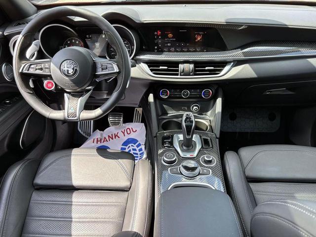 Photo of 2022 Rosso Etna Alfa Romeo Stelvio
