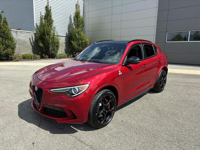 Photo of 2022 Rosso Etna Alfa Romeo Stelvio