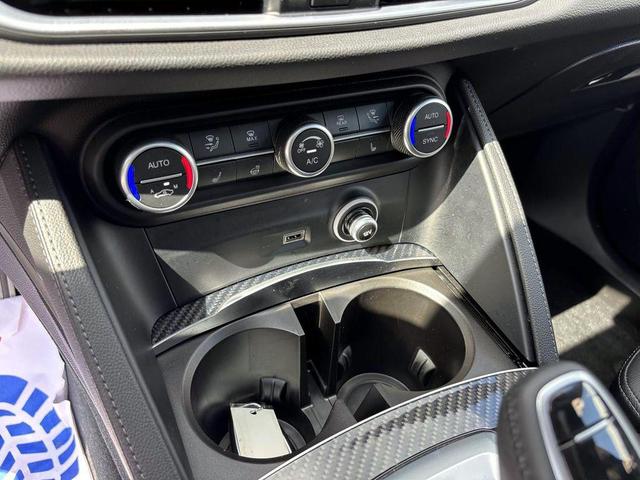 Photo of 2022 Rosso Etna Alfa Romeo Stelvio