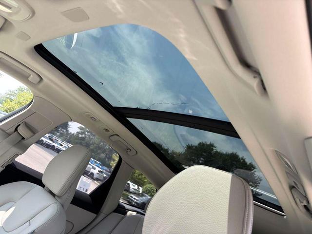 Photo of 2025 Denim Blue Metallic Volvo XC60