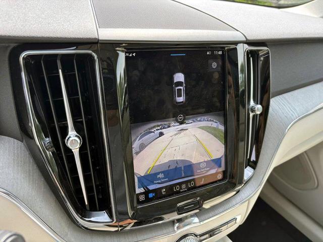 Photo of 2025 Denim Blue Metallic Volvo XC60