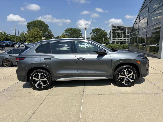 Photo of 2025 Platinum Gray Metallic Volkswagen Tiguan