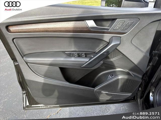 Photo of 2025 Mythos Black Metallic Audi Q5