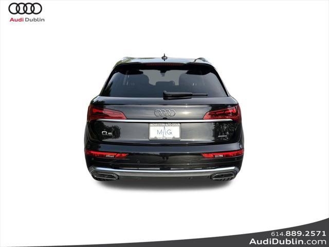 Photo of 2025 Mythos Black Metallic Audi Q5